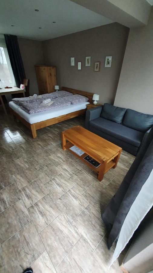 Pension Am Silberberg Gartz Buitenkant foto